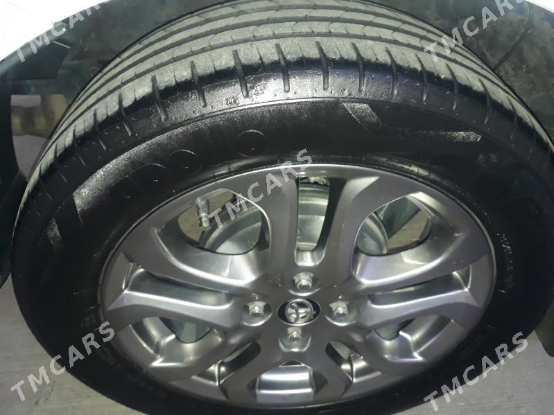 Toyota Yaris 2019 - 168 000 TMT - Aşgabat - img 3