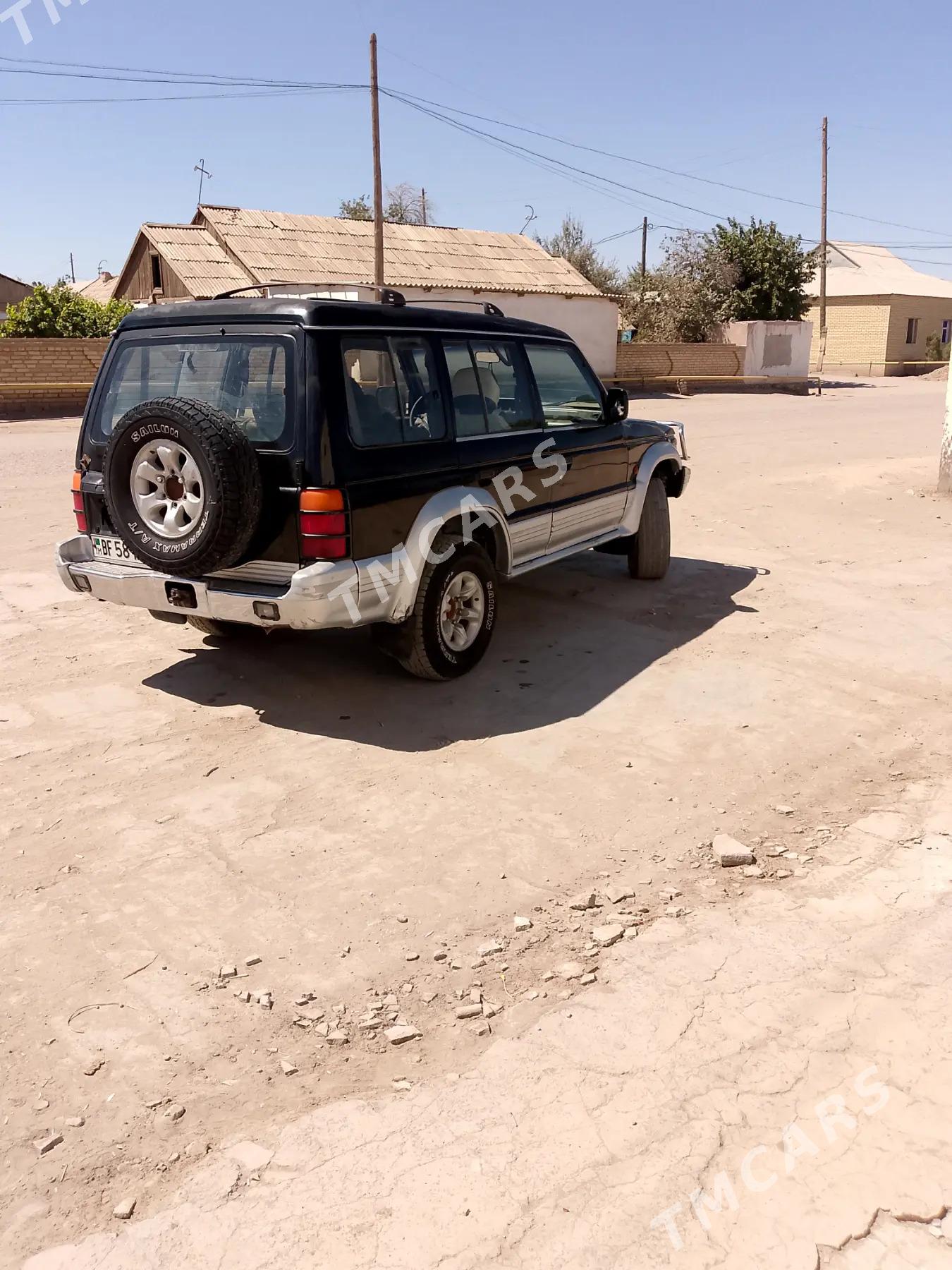 Mitsubishi Pajero 1995 - 25 000 TMT - Kerki - img 7