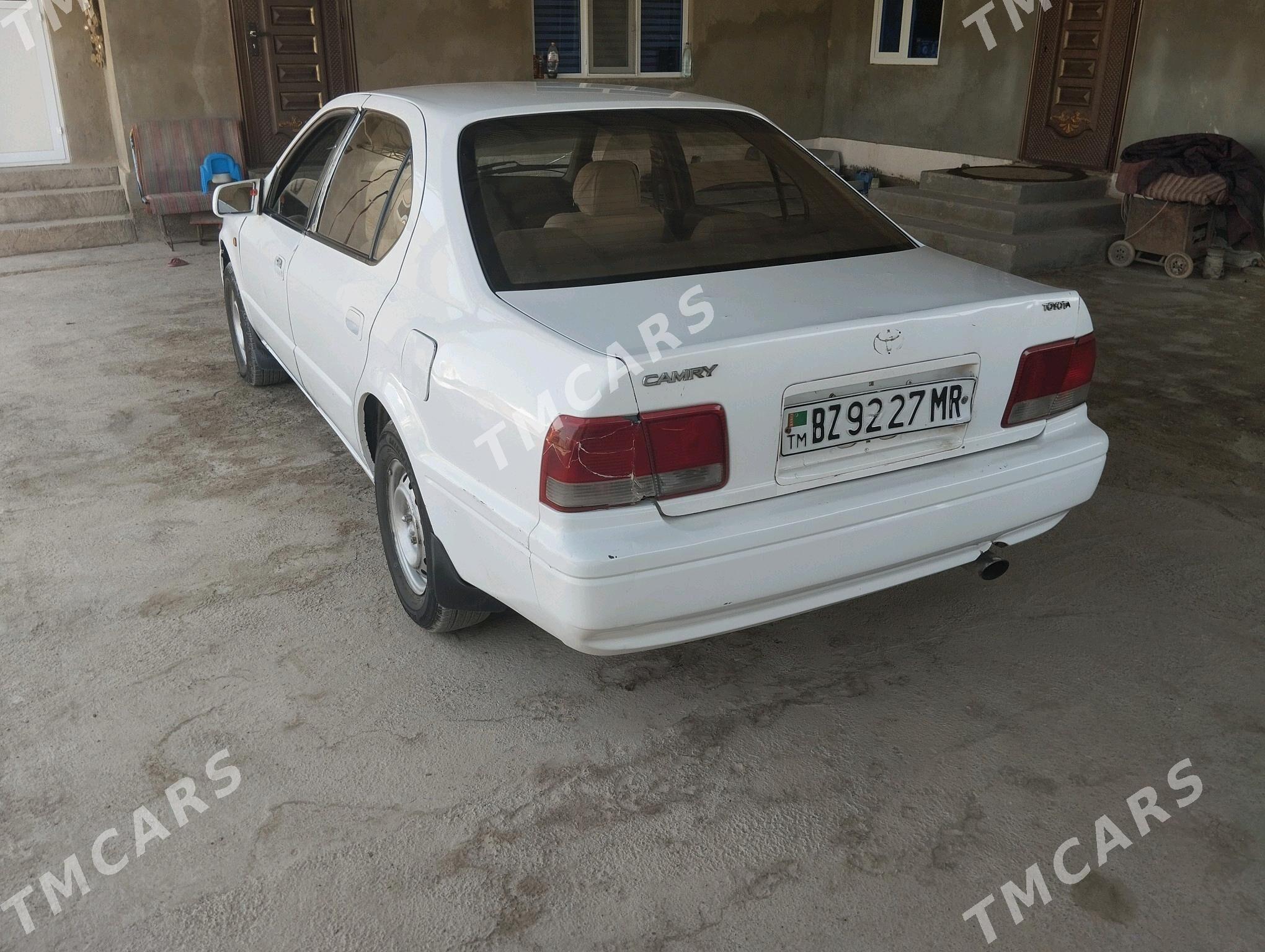 Toyota Camry 1994 - 40 000 TMT - Мары - img 3