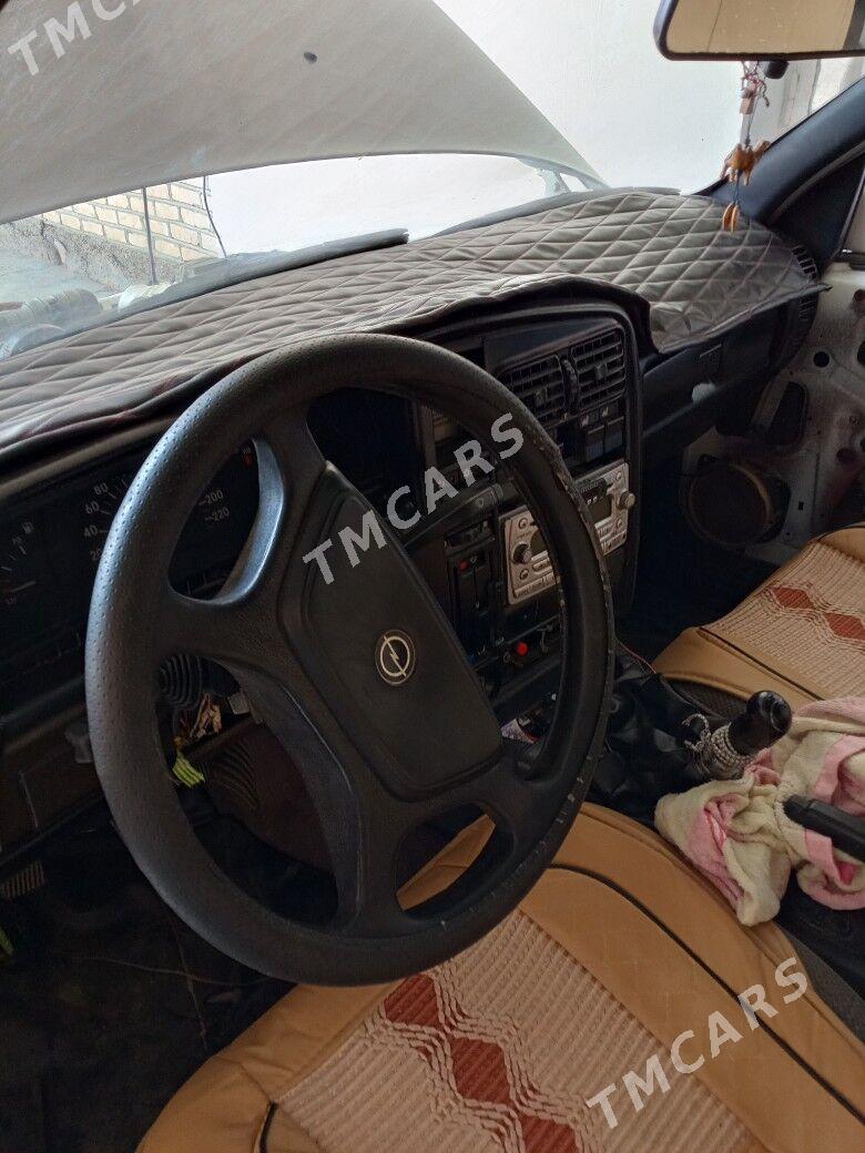 Opel Omega 1992 - 25 000 TMT - Ýolöten - img 3