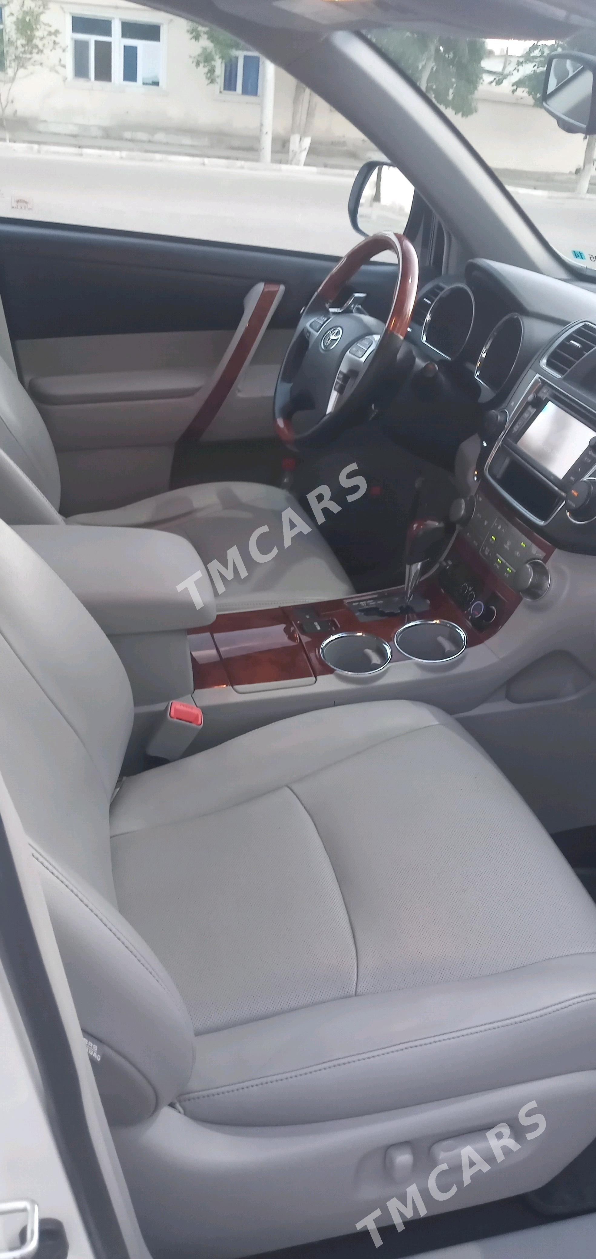 Toyota Highlander 2013 - 370 000 TMT - Дашогуз - img 5