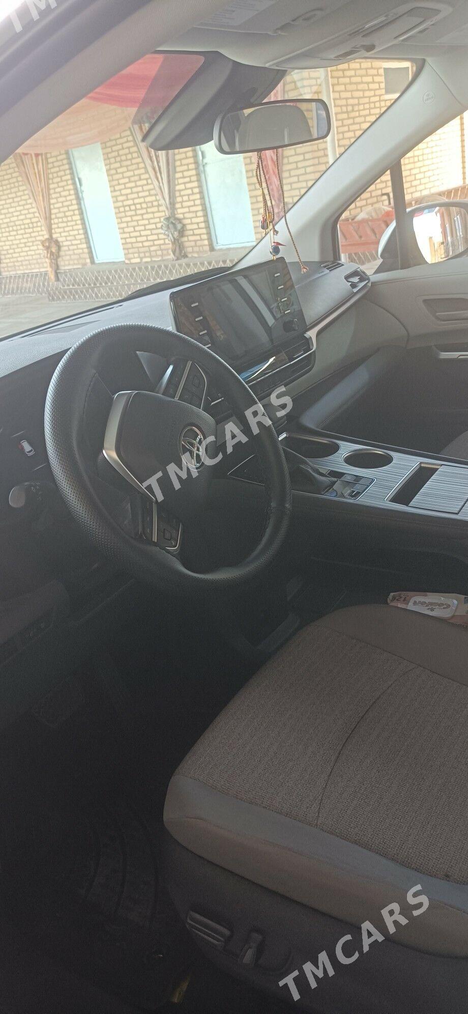 Toyota Sienna 2021 - 511 160 TMT - Векильбазар - img 3