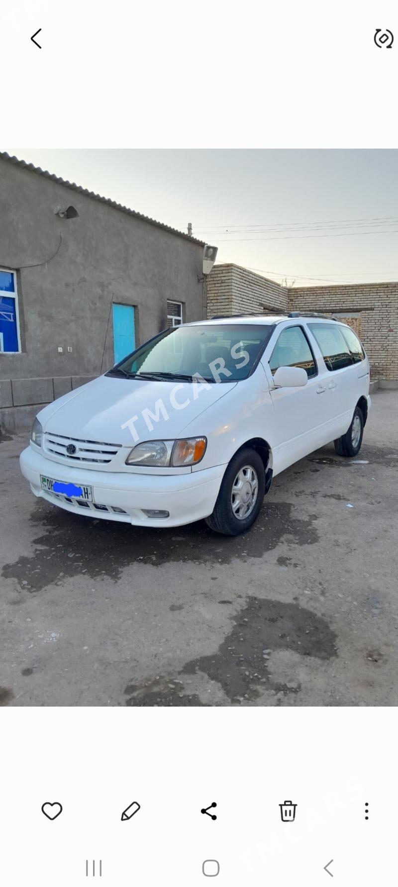 Toyota Sienna 2001 - 135 000 TMT - Sarahs - img 3