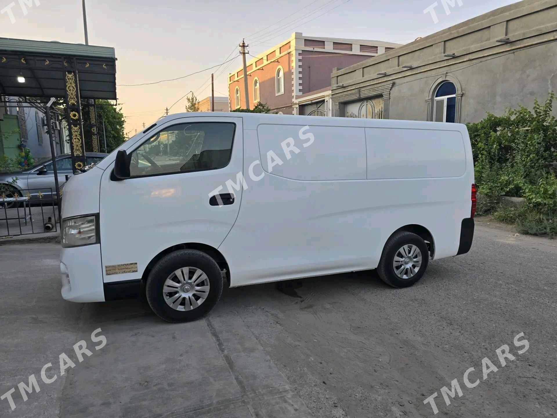 Nissan Urvan 2020 - 312 000 TMT - "Altyn Asyr" Gündogar bazary (Jygyllyk) - img 3