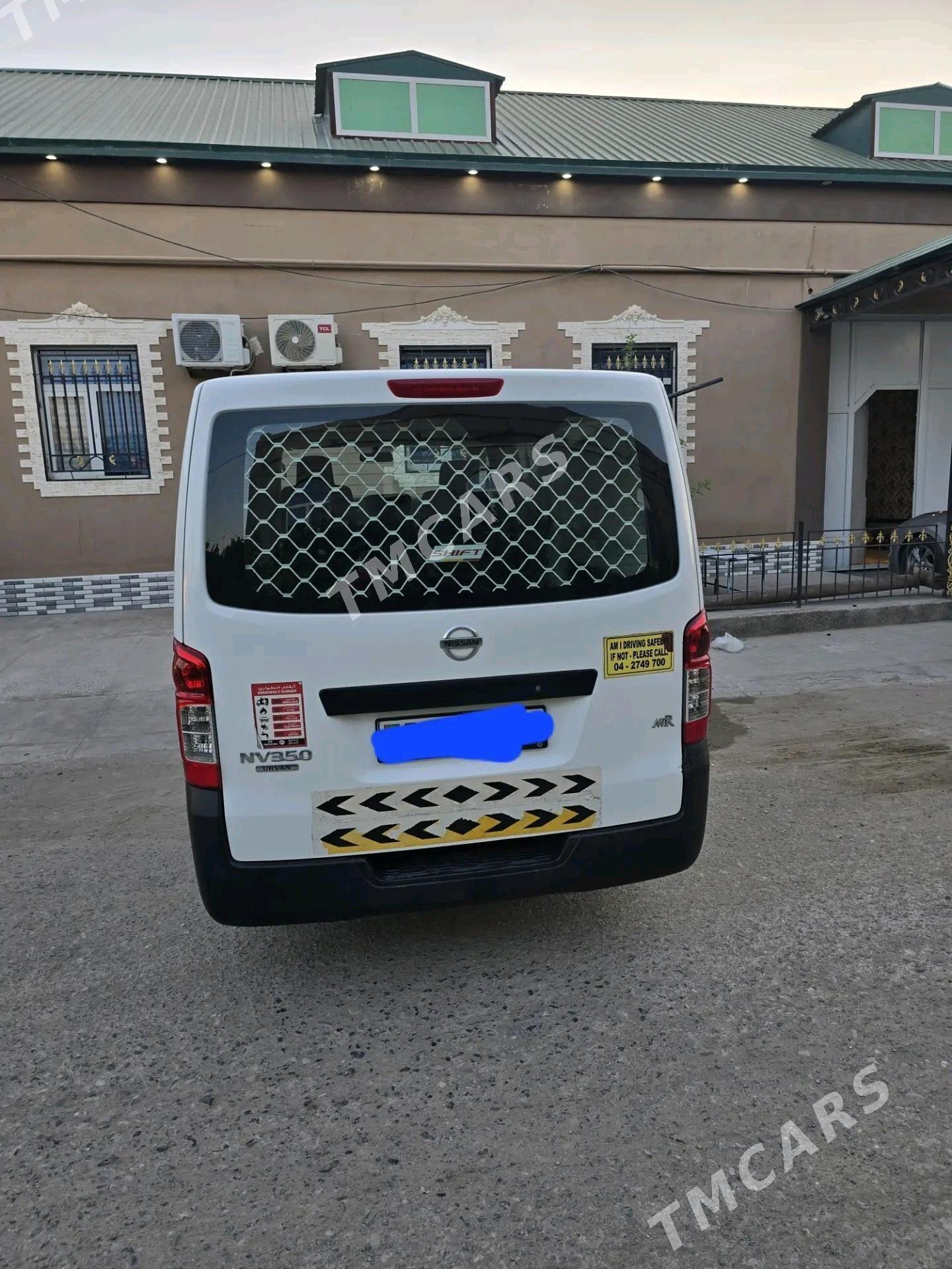 Nissan Urvan 2020 - 312 000 TMT - "Altyn Asyr" Gündogar bazary (Jygyllyk) - img 2