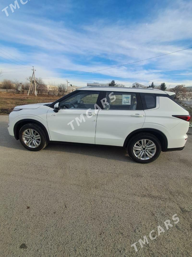 Mitsubishi Outlander 2024 - 435 000 TMT - Aşgabat - img 5