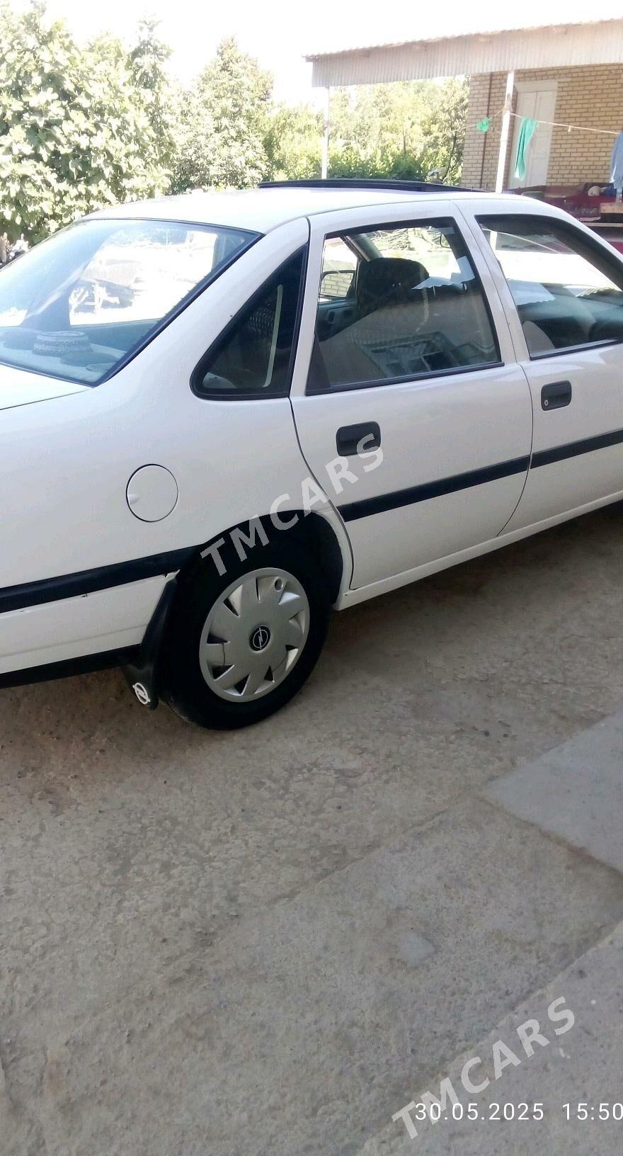 Opel Vectra 1992 - 38 000 TMT - Мары - img 2