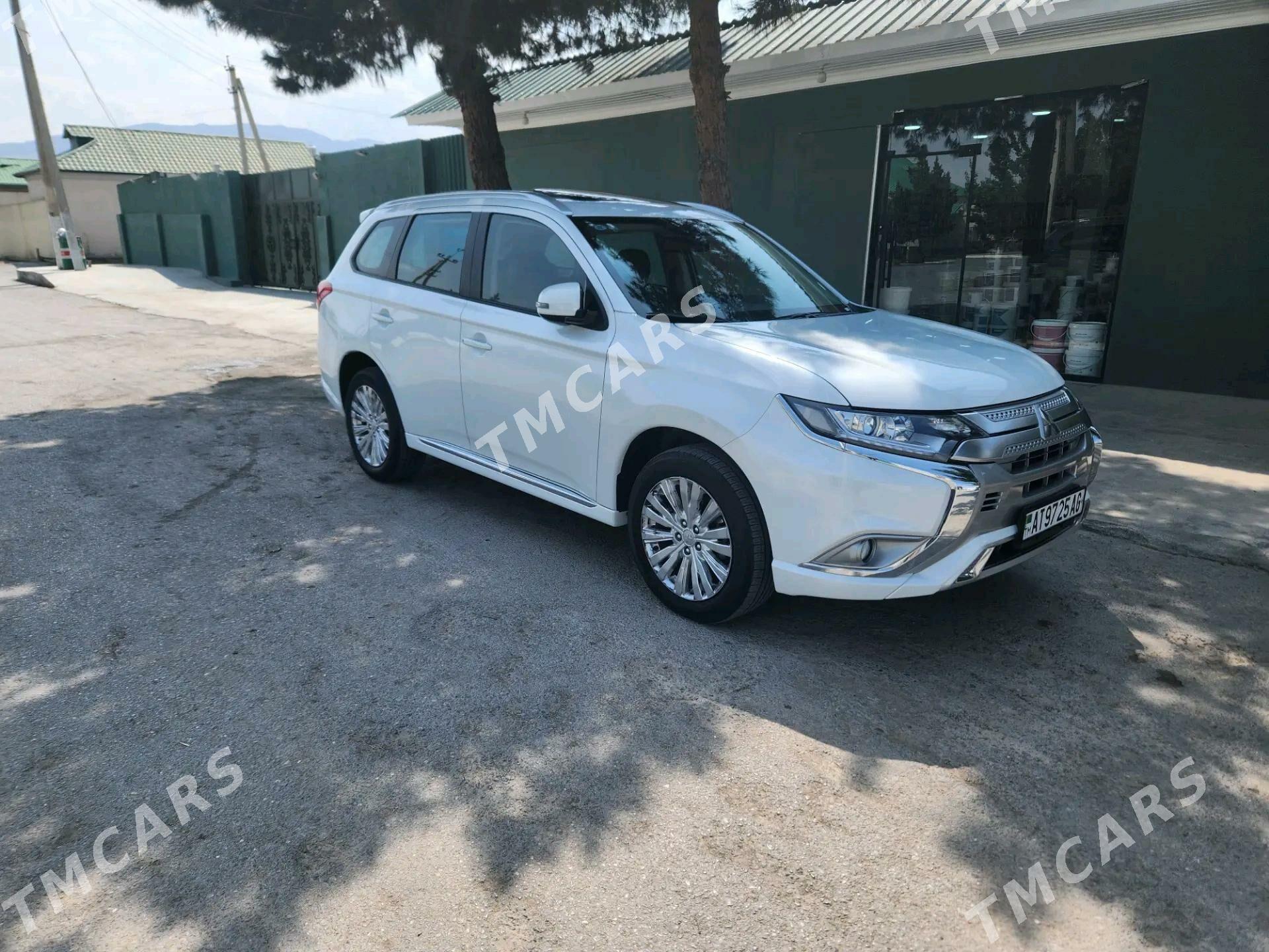 Mitsubishi Outlander 2023 - 320 000 TMT - Aşgabat - img 4