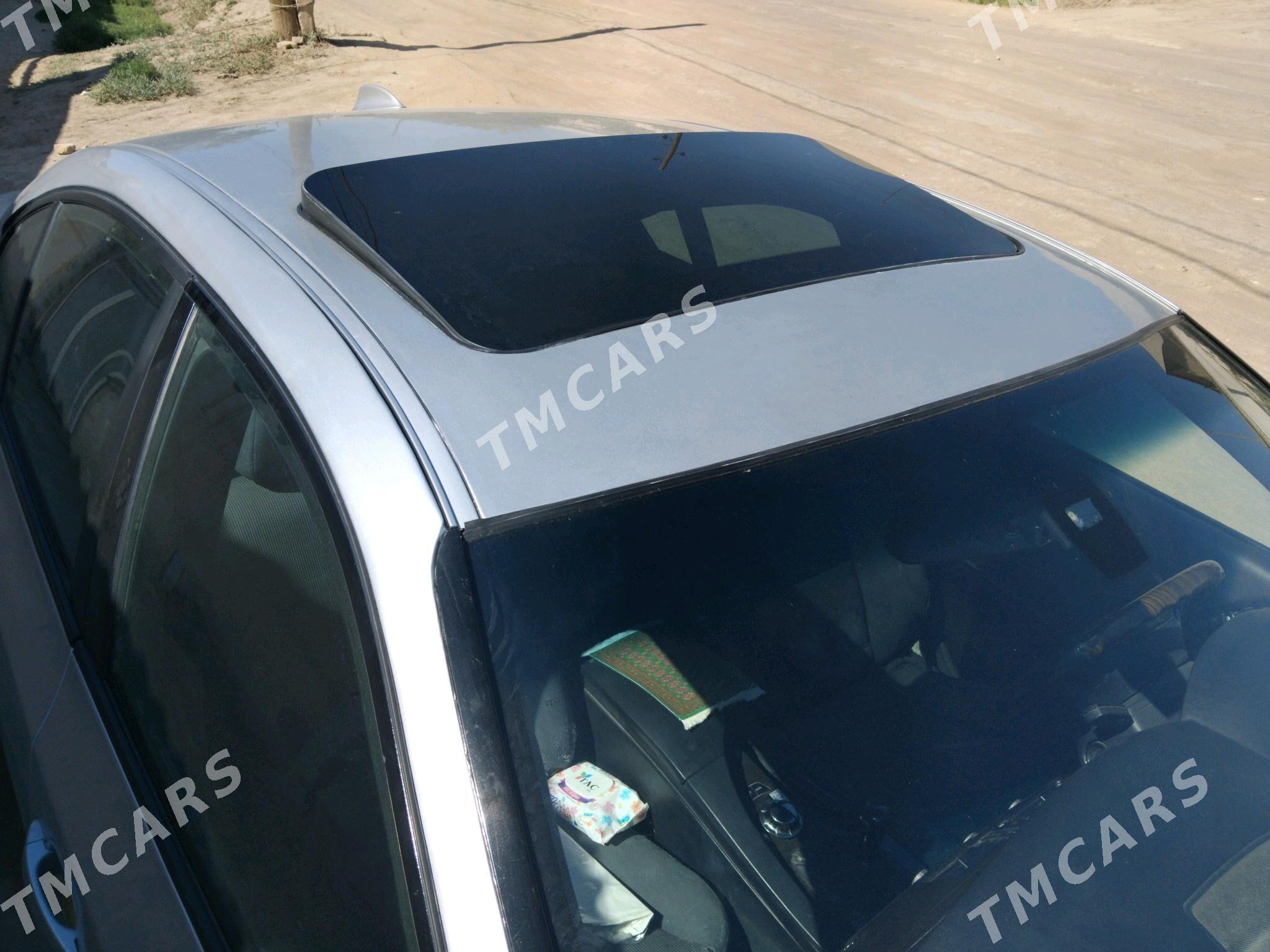BMW 530 2004 - 140 000 TMT - Гурбансолтан Едже - img 1