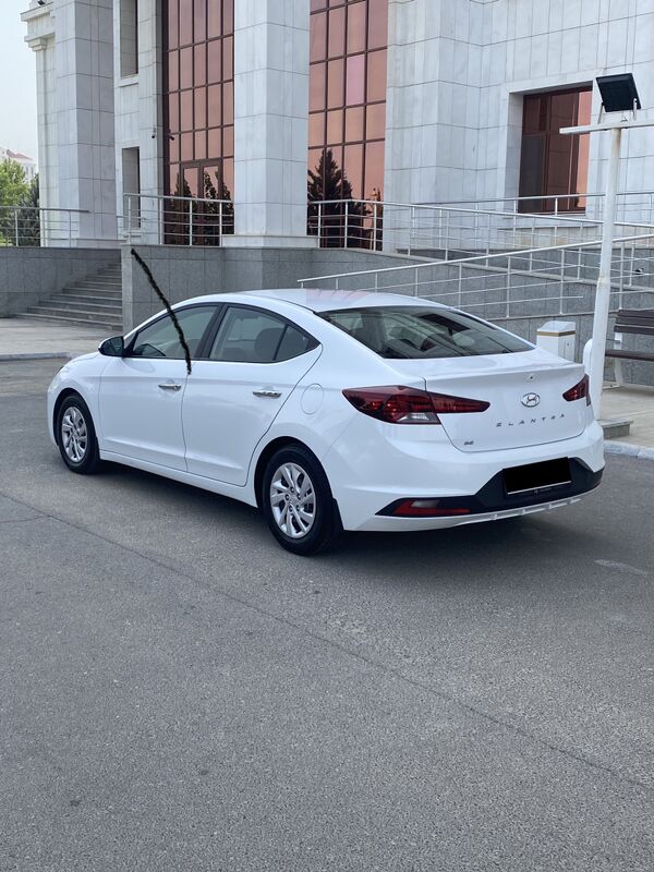 Hyundai Elantra 2020 - 235 000 TMT - Aşgabat - img 10