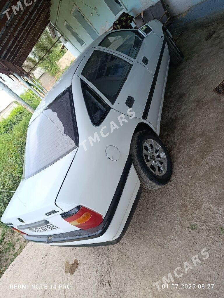 Opel Vectra 1990 - 26 000 TMT - Gubadag - img 4