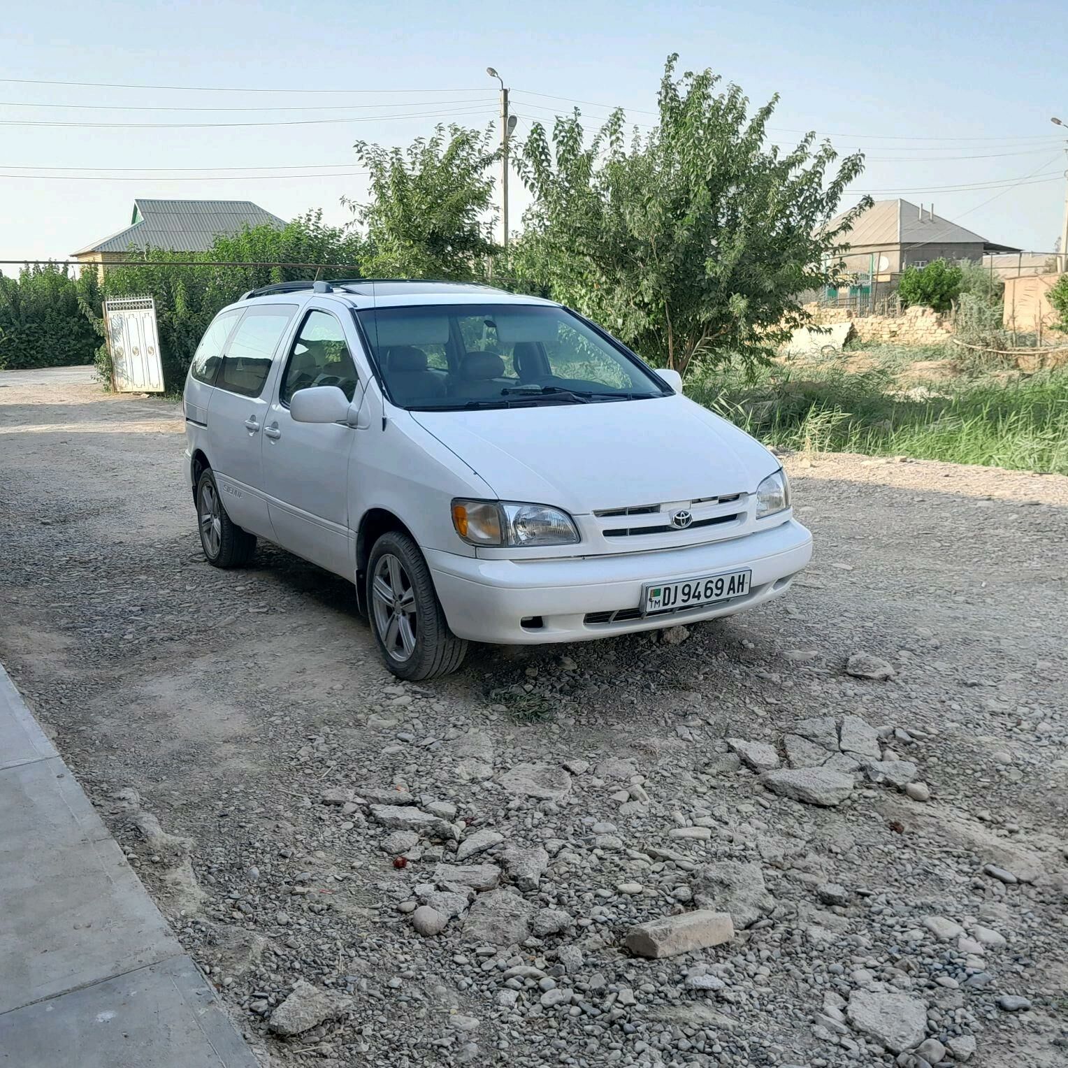 Toyota Sienna 2000 - 135 000 TMT - Теджен - img 2