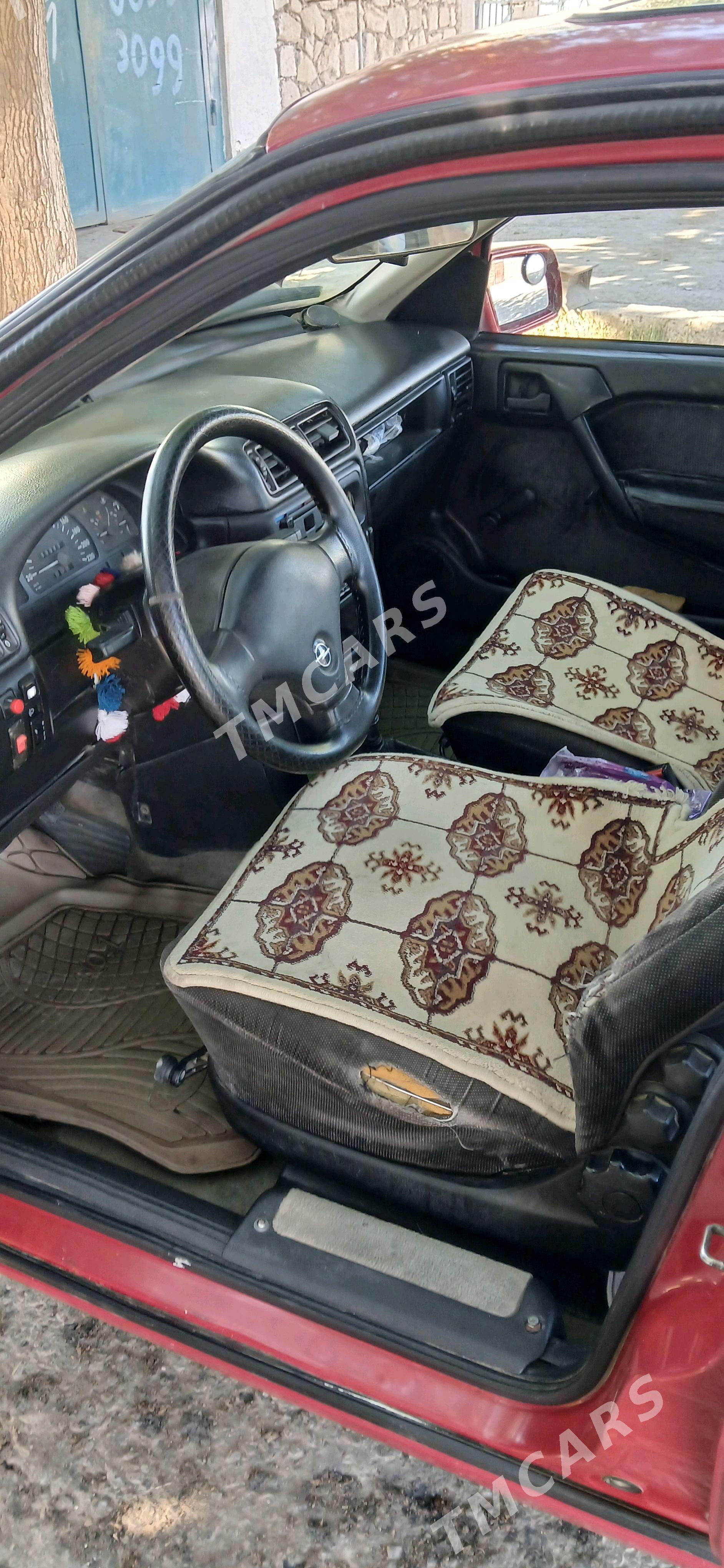 Opel Vectra 1991 - 26 000 TMT - Туркменбаши - img 5