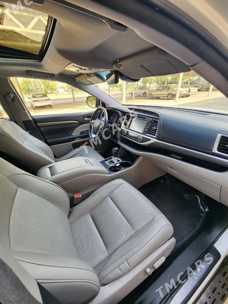 Toyota Highlander 2017 - 450 000 TMT - Aşgabat - img 6