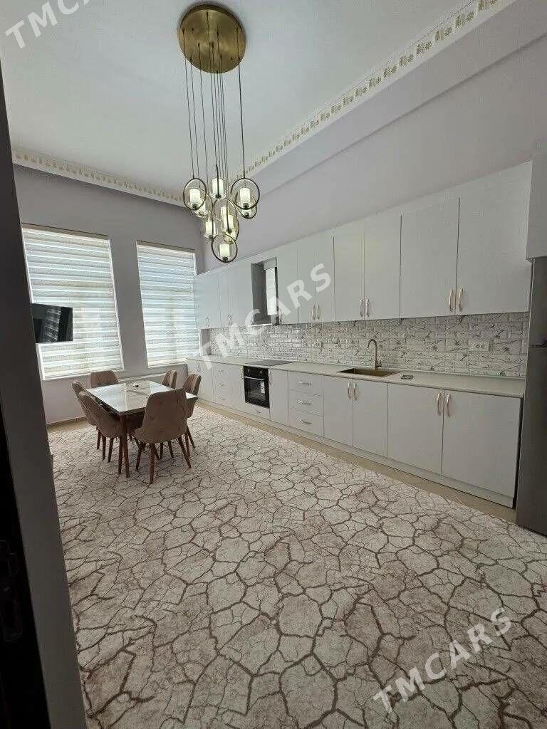 Элитка Московская 4ком 190м2 - Aşgabat - img 5