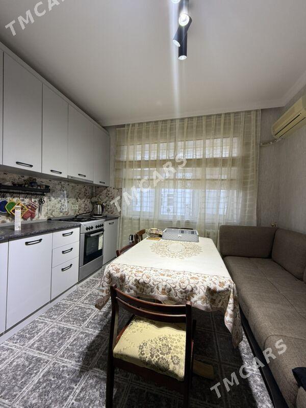 1 ком + столовая 9/2 этаж 48 к - Ашхабад - img 5