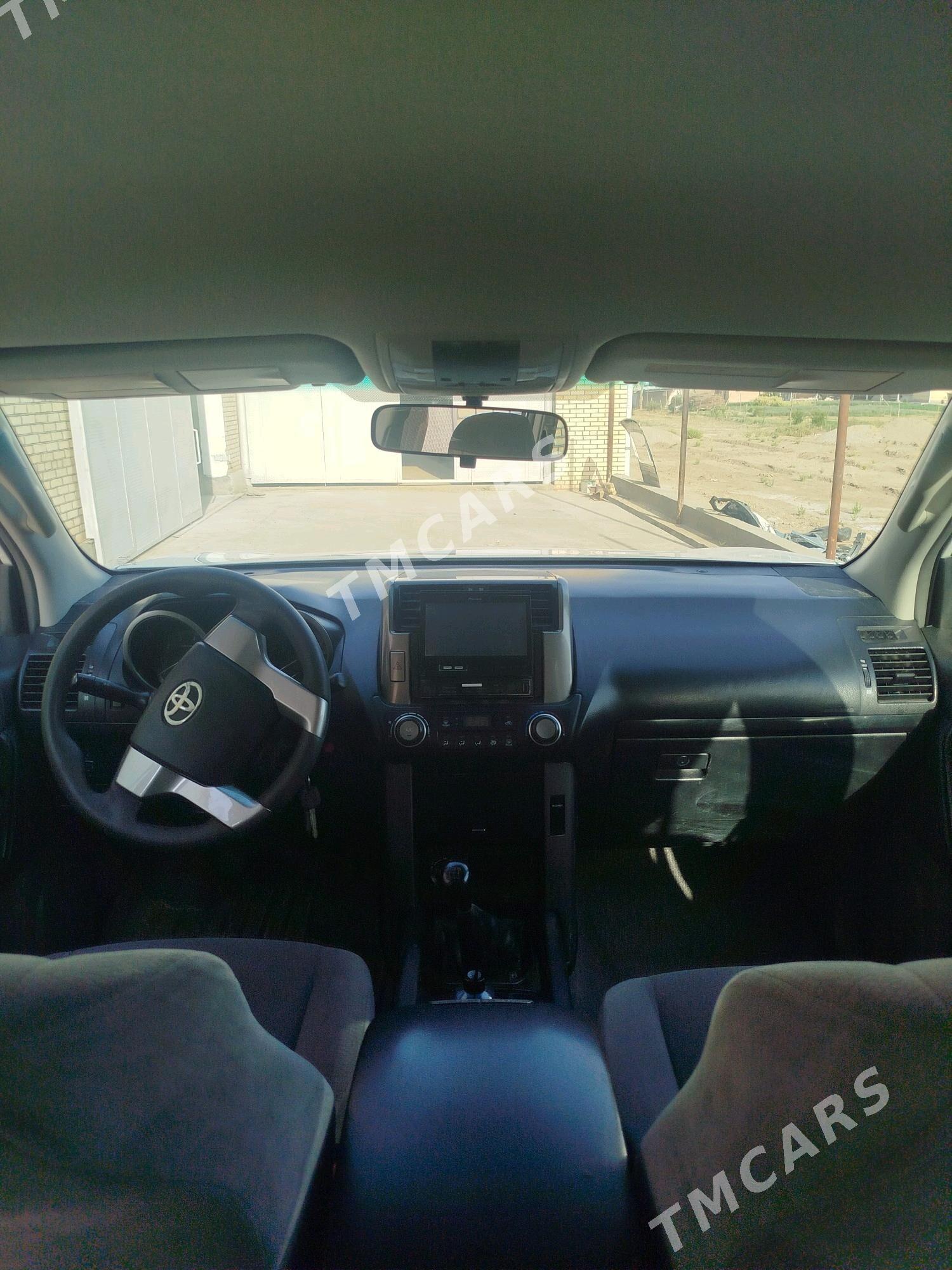 Toyota Land Cruiser Prado 2010 - 360 000 TMT - Мары - img 4