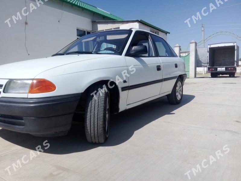Opel Astra 1992 - 30 000 TMT - Magtymguly - img 5