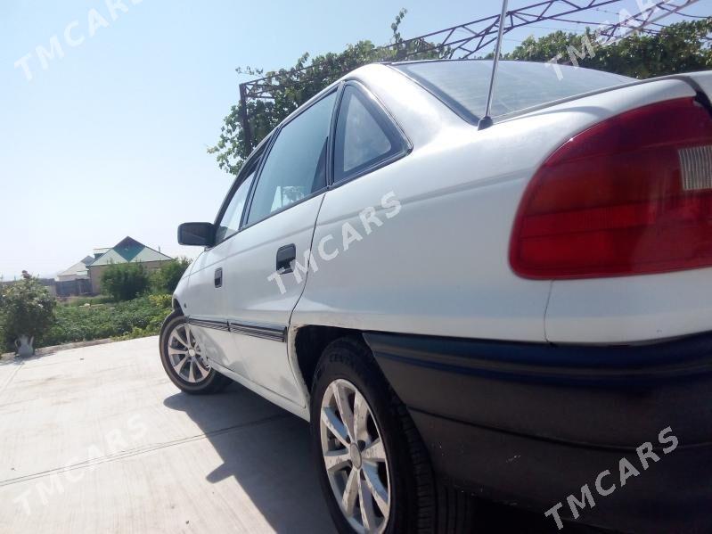 Opel Astra 1992 - 30 000 TMT - Magtymguly - img 2