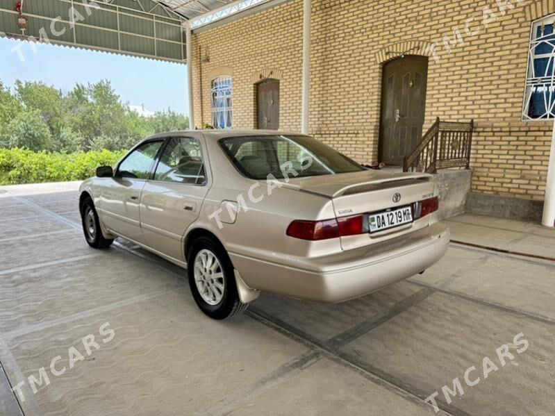 Toyota Camry 2000 - 133 000 TMT - Mary - img 3