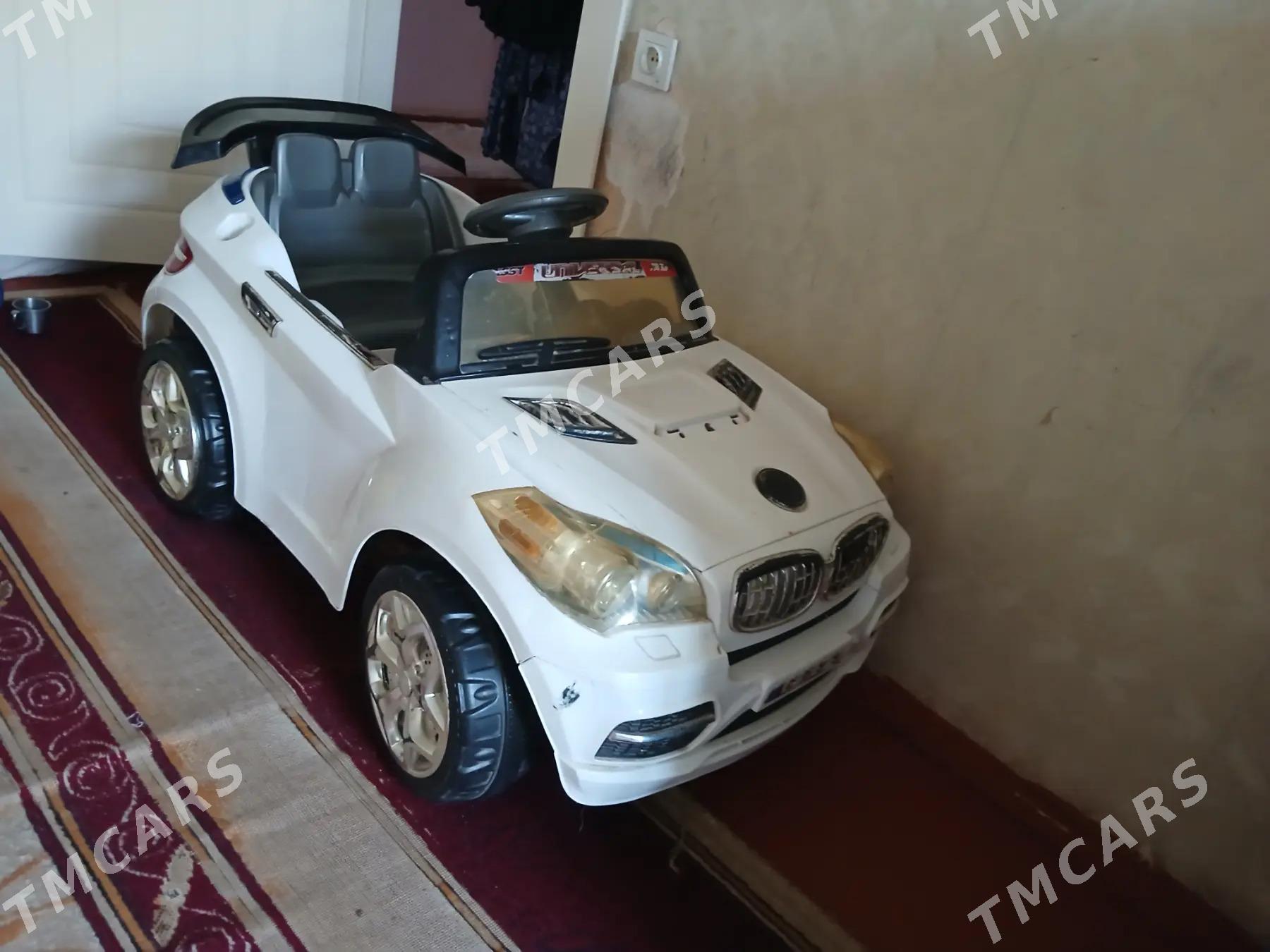 BMW tokly caga masyny - Moskowskiý köç. (10 ýyl abadançylyk şaýoly) - img 2