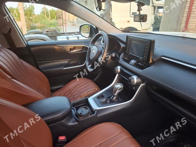 Toyota RAV4 2021 - 440 000 TMT - Фарап - img 5