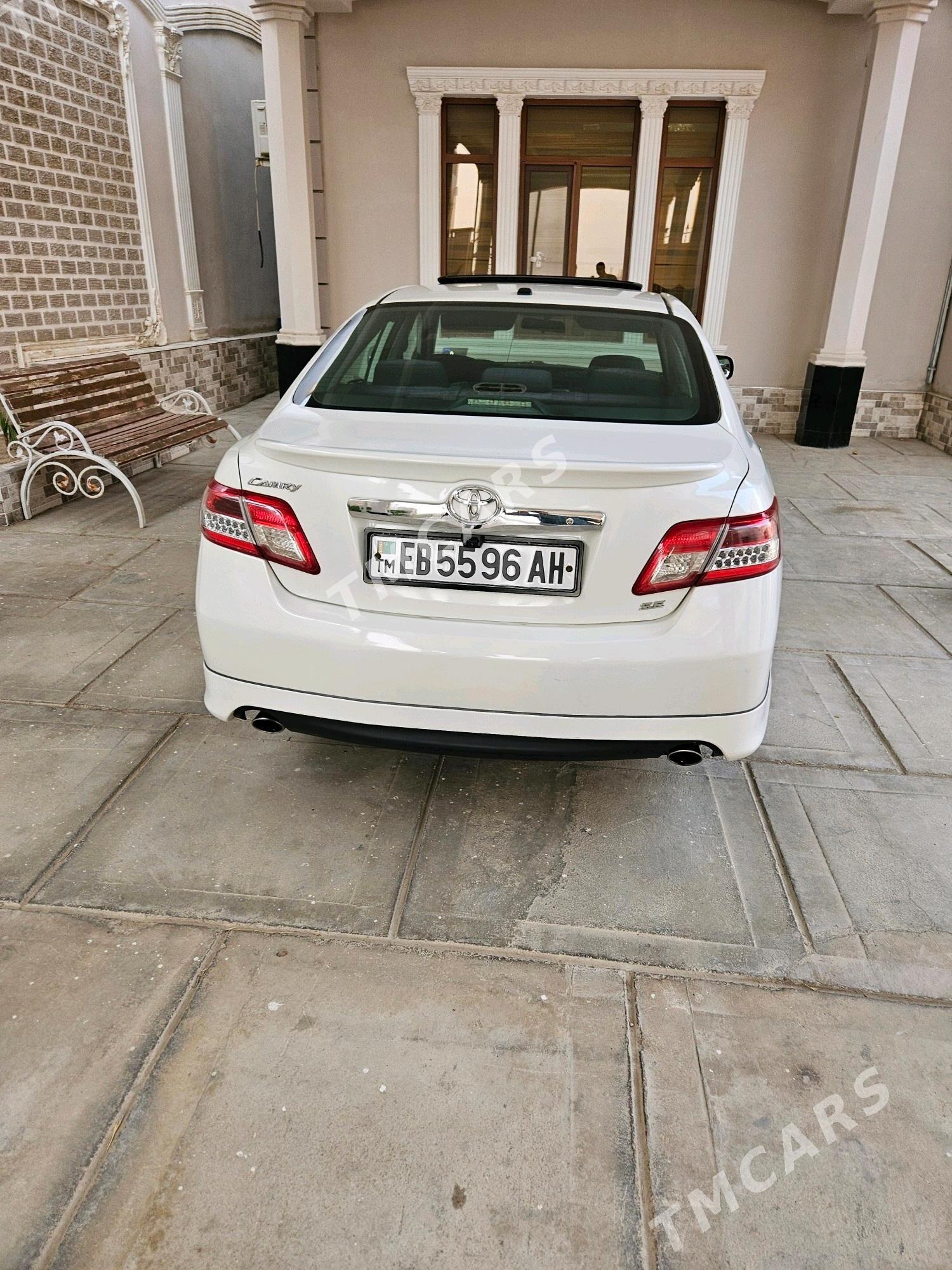 Toyota Camry 2010 - 177 000 TMT - Балканабат - img 4
