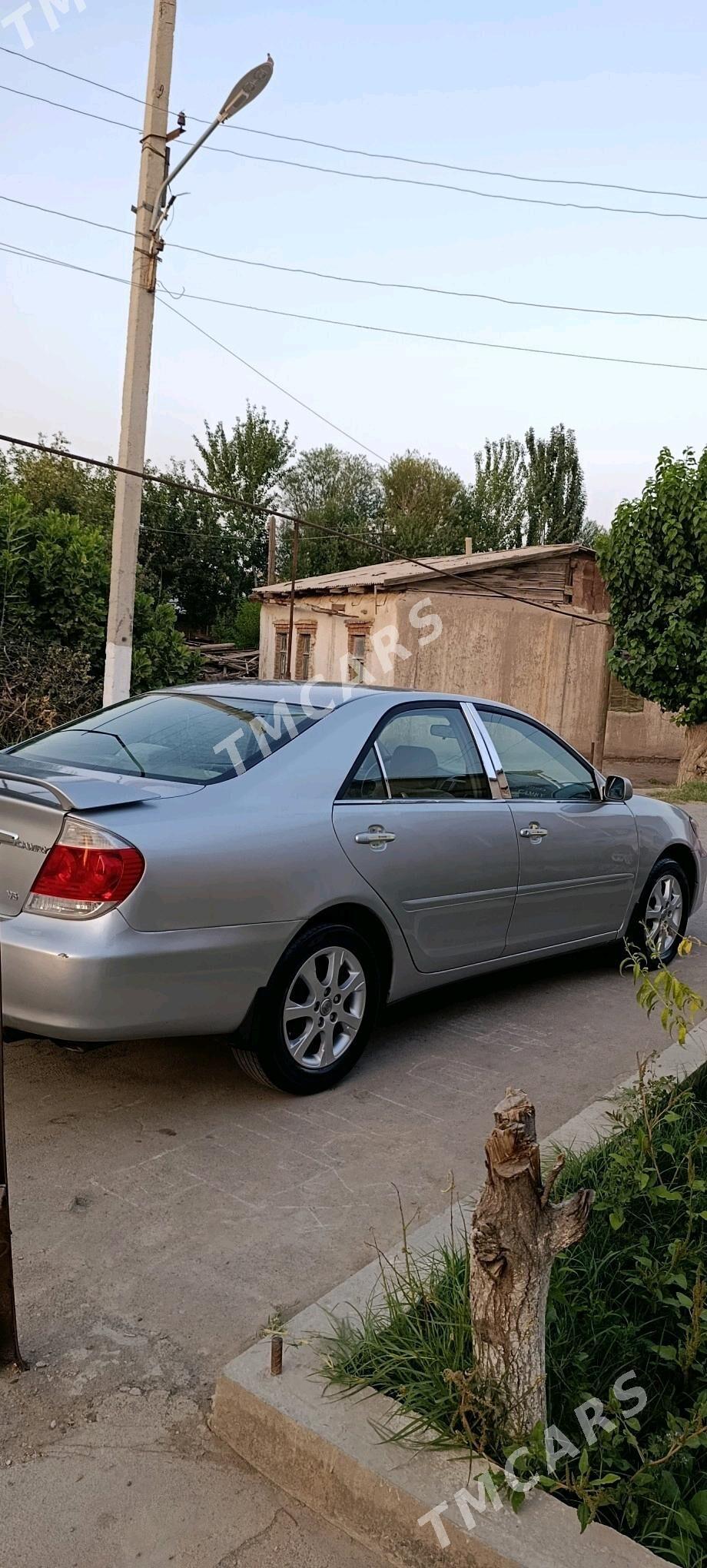 Toyota Camry 2004 - 137 000 TMT - Туркменабат - img 3
