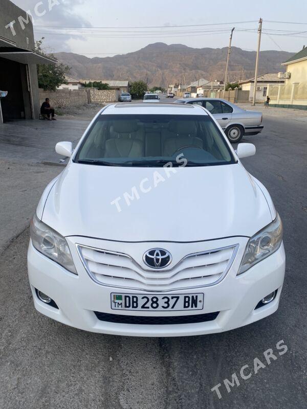 Toyota Camry 2010 - 158 000 TMT - Балканабат - img 2