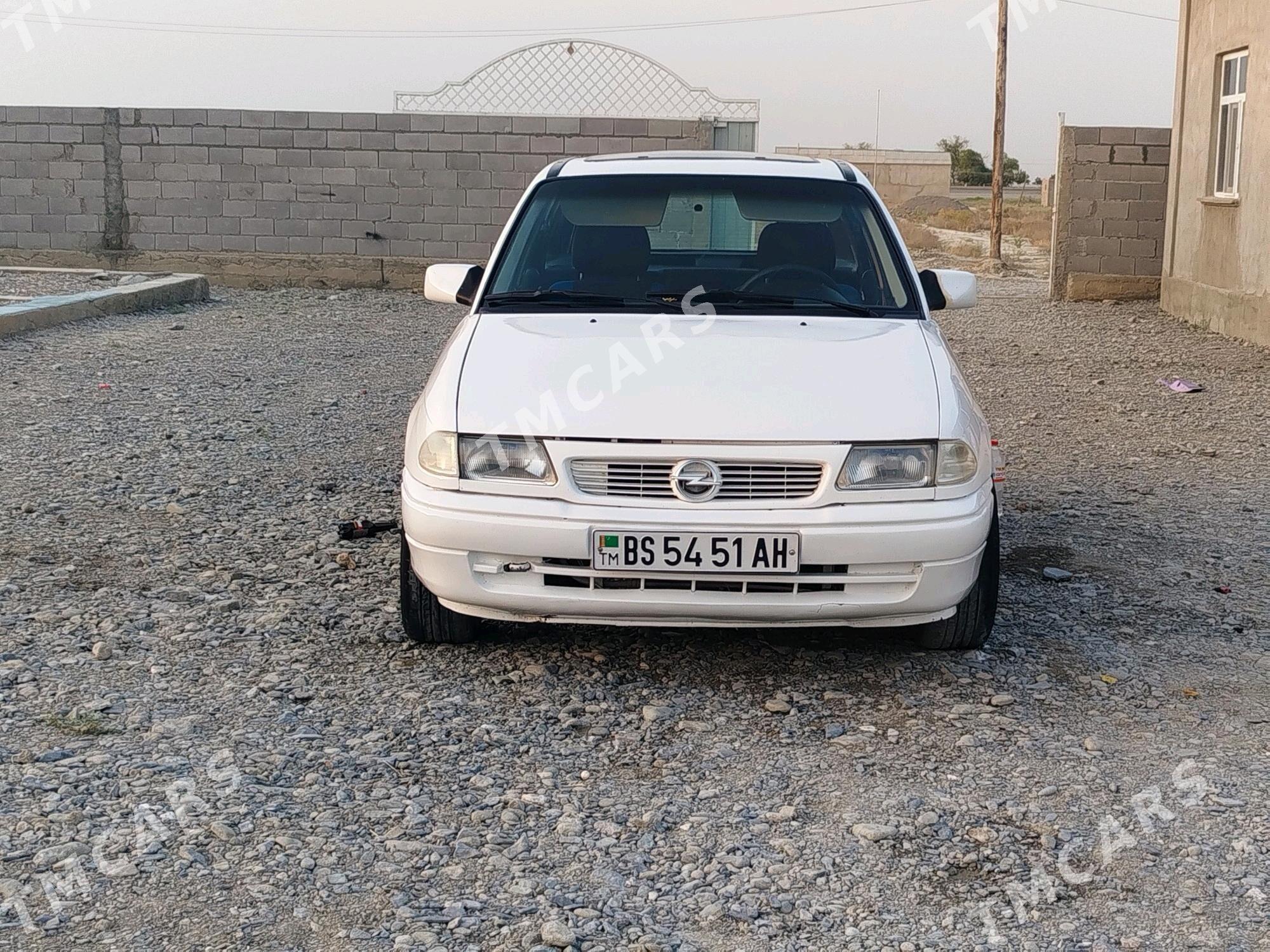 Opel Astra 1991 - 34 000 TMT - Бахарден - img 3
