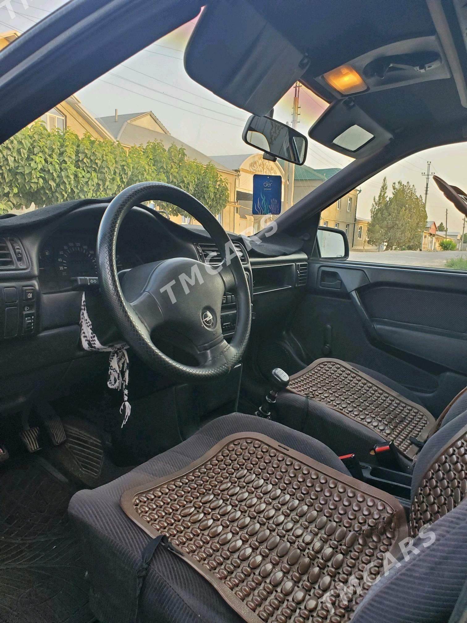 Opel Vectra 1992 - 42 000 TMT - Mary - img 2