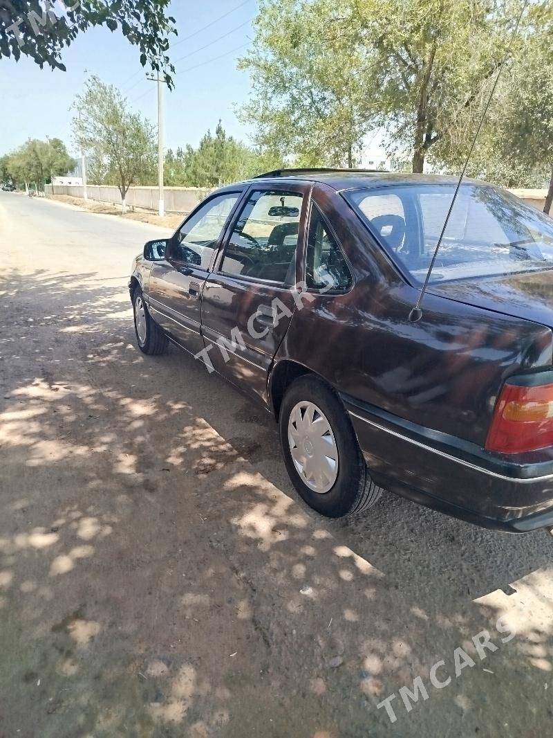 Opel Vectra 1994 - 36 000 TMT - Мургап - img 4