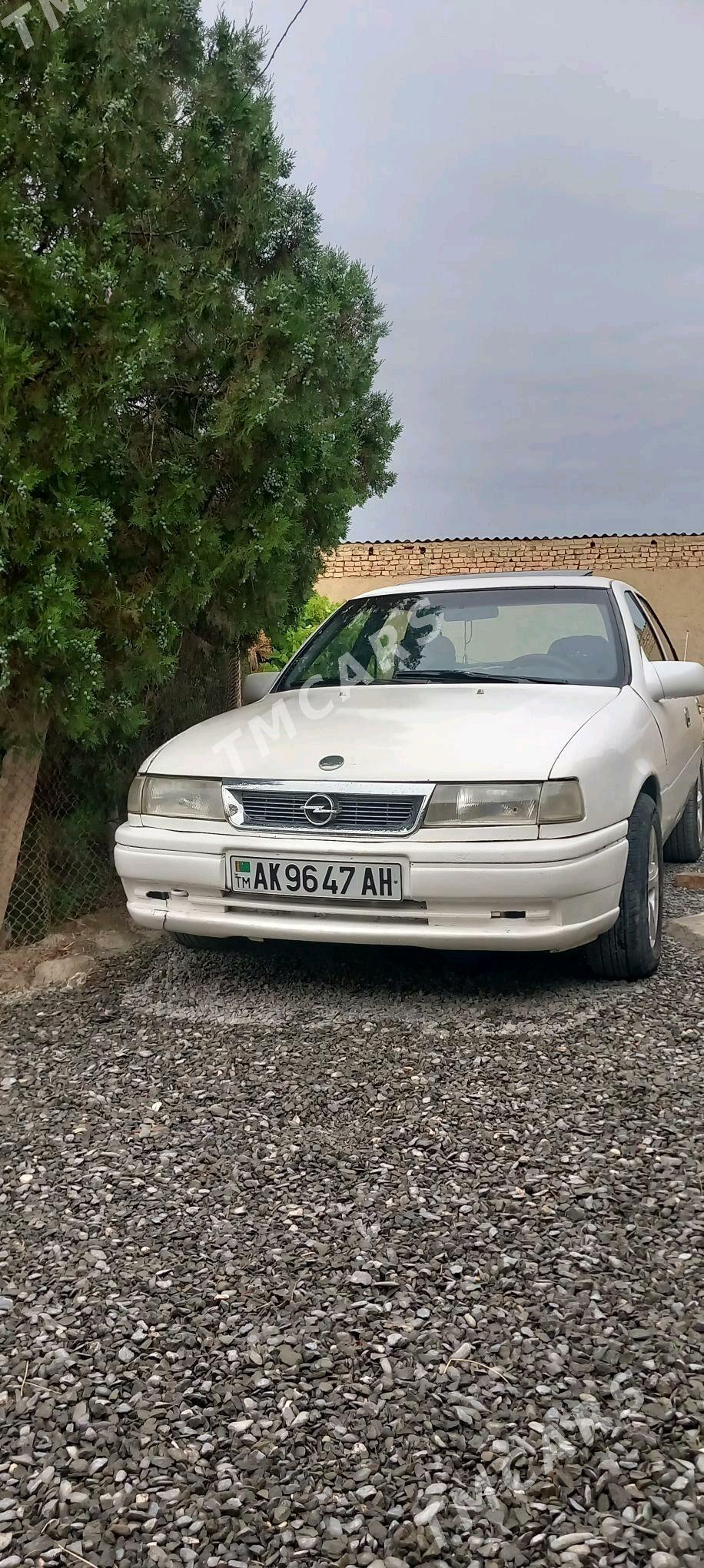 Opel Vectra 1992 - 25 000 TMT - Бахарден - img 4