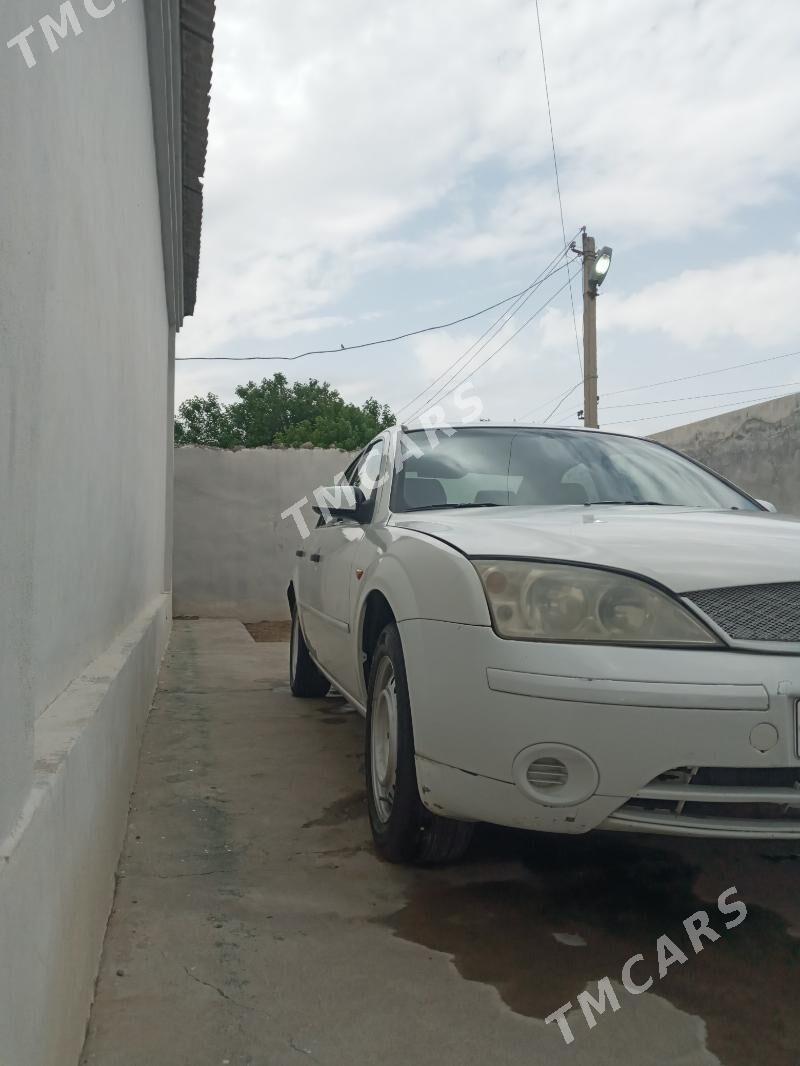 Ford Mondeo 2003 - 38 000 TMT - Кëши - img 7