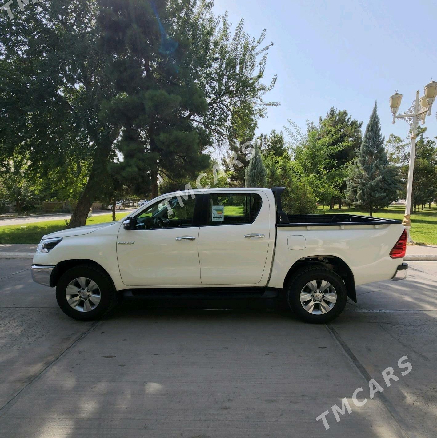 Toyota Hilux 2020 - 600 000 TMT - Мары - img 6