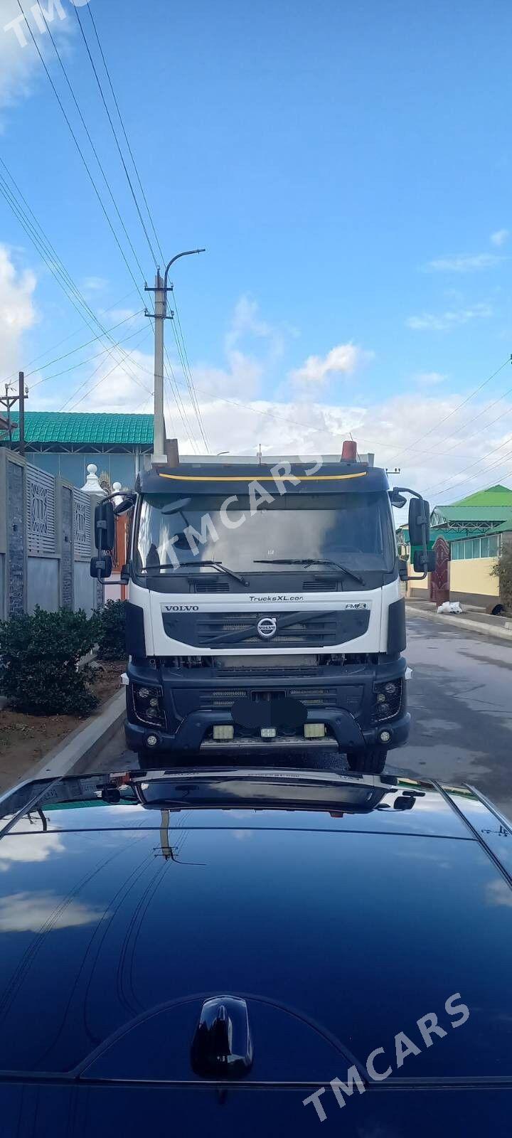 Volvo FM 700 2012 - 720 000 TMT - Херрикгала - img 2