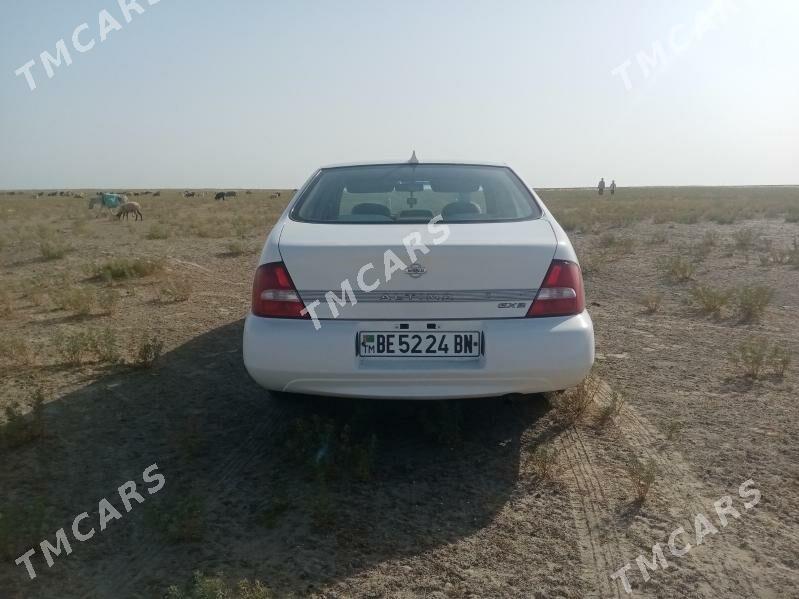Nissan Altima 2000 - 50 000 TMT - Туркменбаши - img 4