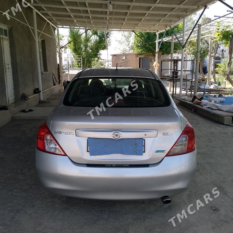Nissan Versa 2012 - 100 000 TMT - Bäherden - img 3