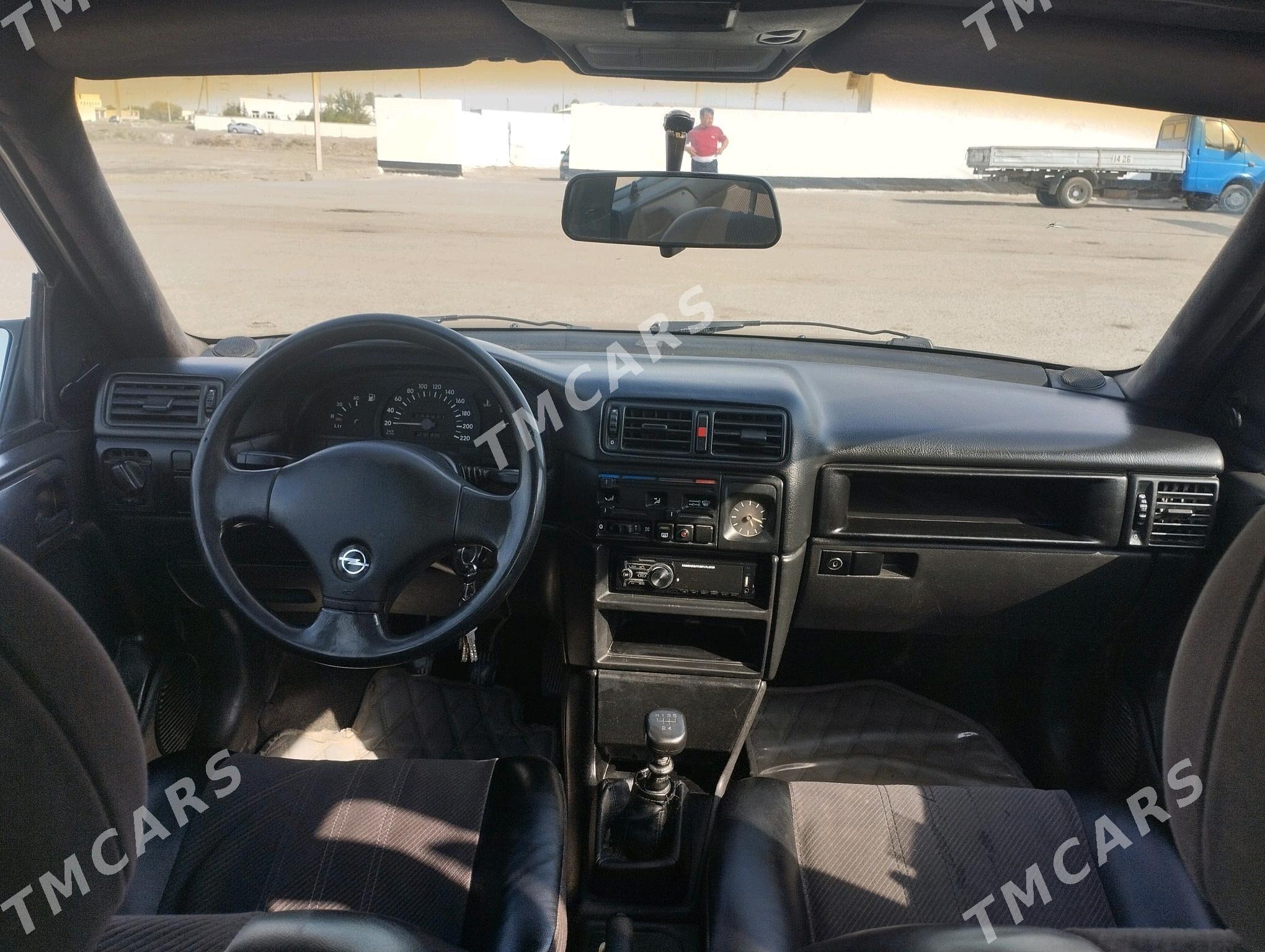 Opel Vectra 1992 - 33 000 TMT - Daşoguz - img 4