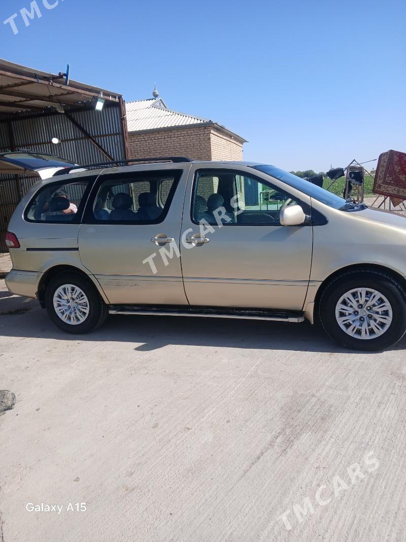 Toyota Sienna 2001 - 140 000 TMT - Векильбазар - img 3