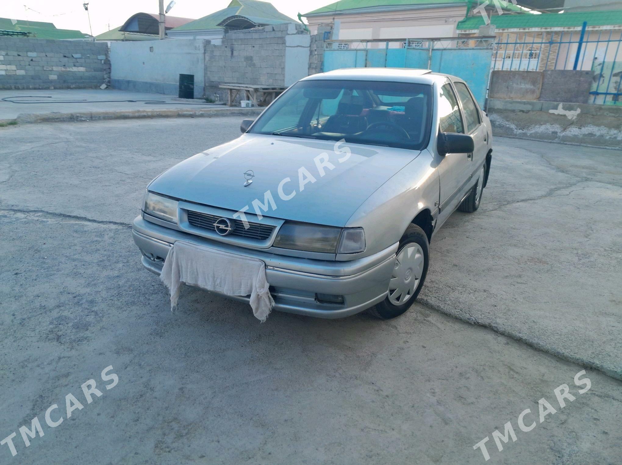Opel Vectra 1993 - 30 000 TMT - Garadamak - img 7