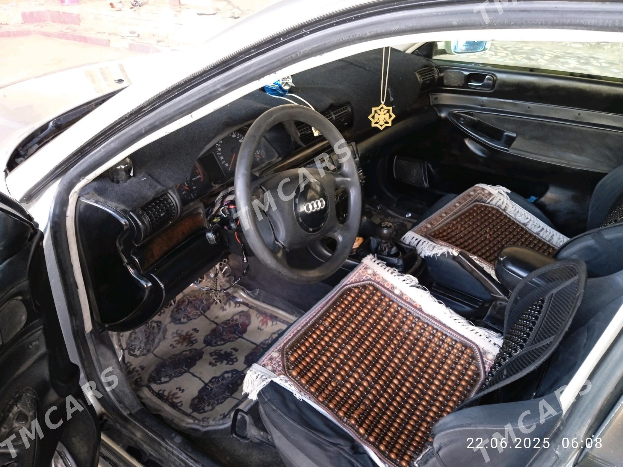 Audi A4 1998 - 35 000 TMT - Mary - img 3