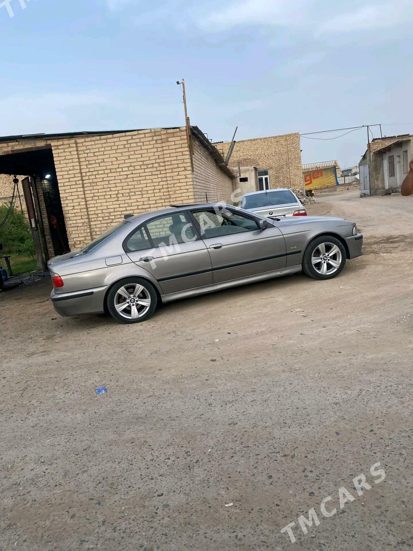 BMW E39 2002 - 100 000 TMT - Туркменабат - img 6