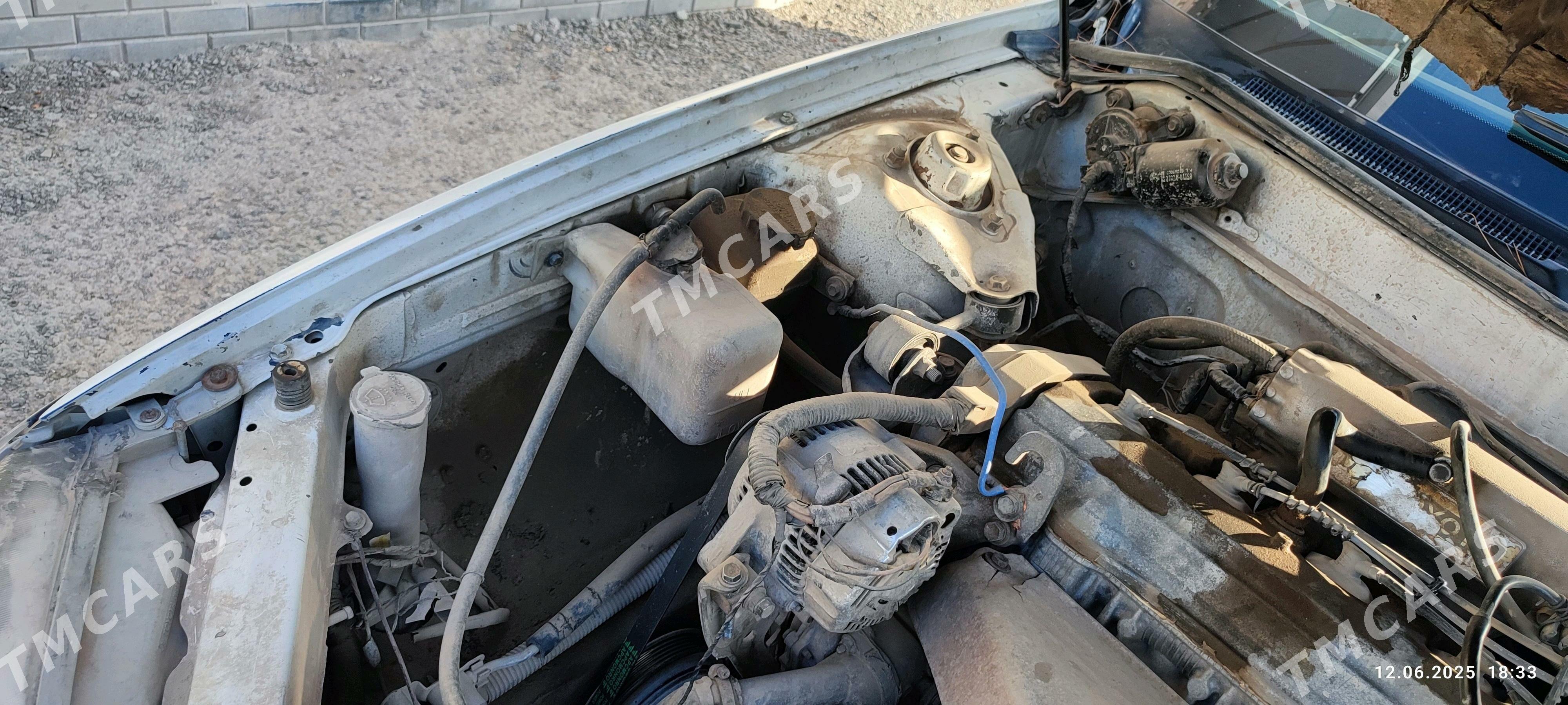 Toyota Camry 1995 - 50 000 TMT - Мары - img 4