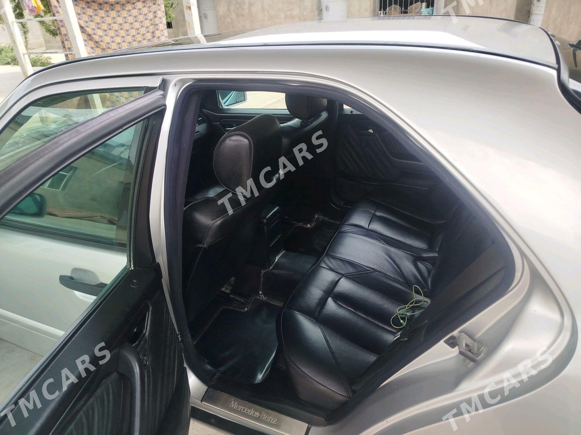 Mercedes-Benz C280 1997 - 65 000 TMT - Türkmenbaşy - img 3