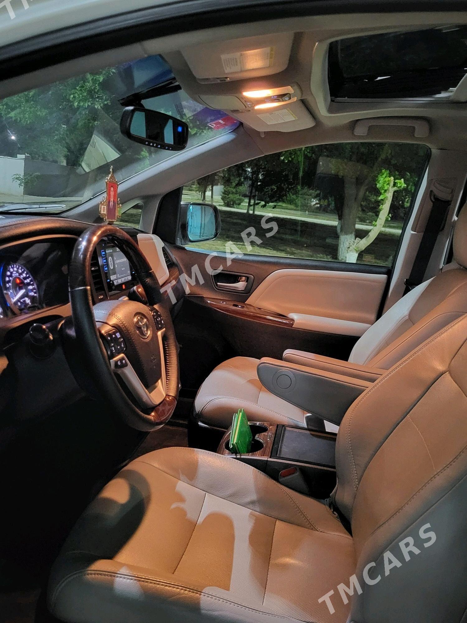 Toyota Sienna 2018 - 700 000 TMT - 9 mkr - img 5