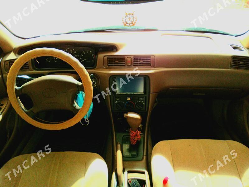 Toyota Camry 2000 - 134 000 TMT - Halaç - img 3