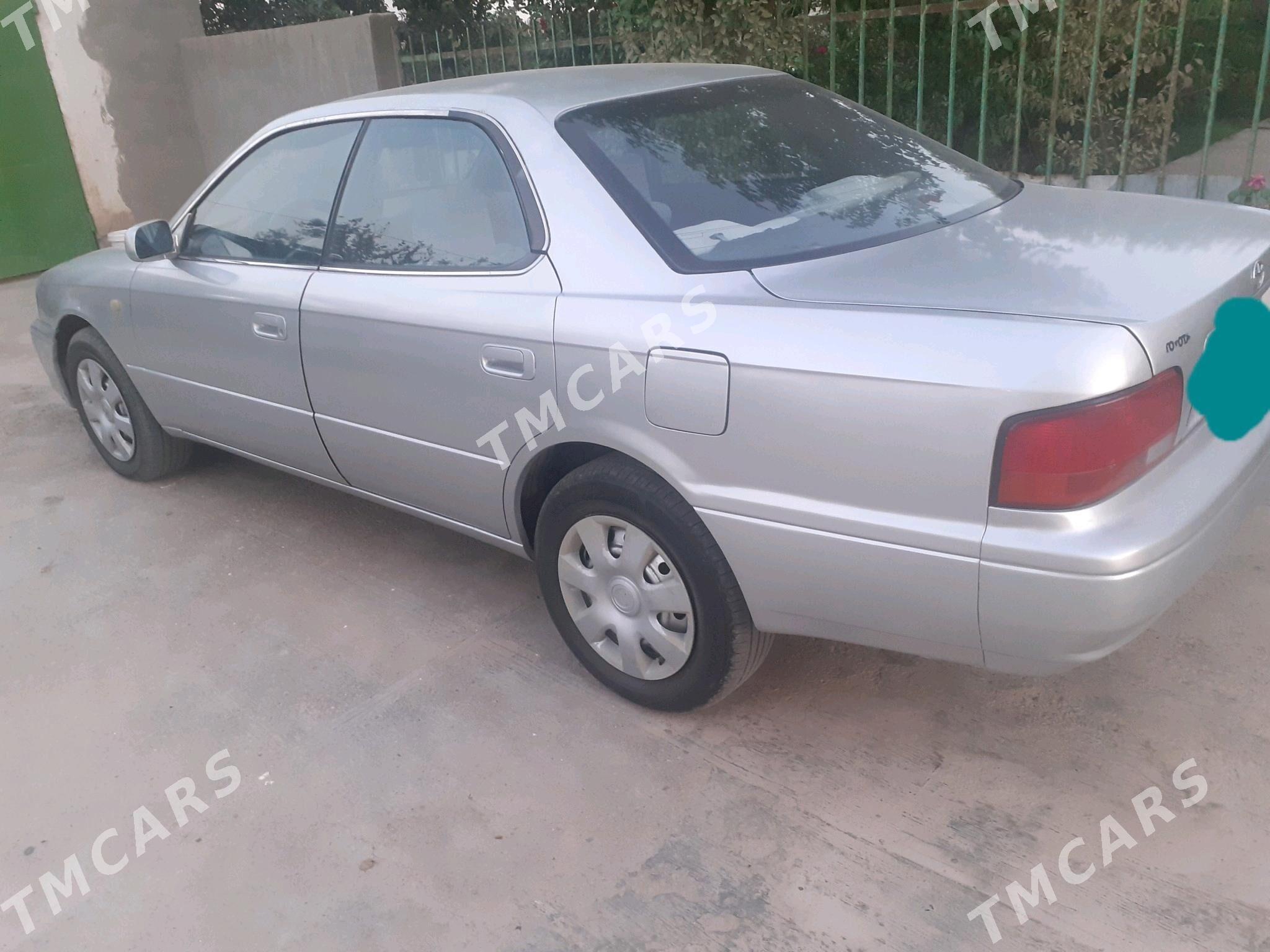 Toyota Vista 1994 - 60 000 TMT - Теджен - img 5