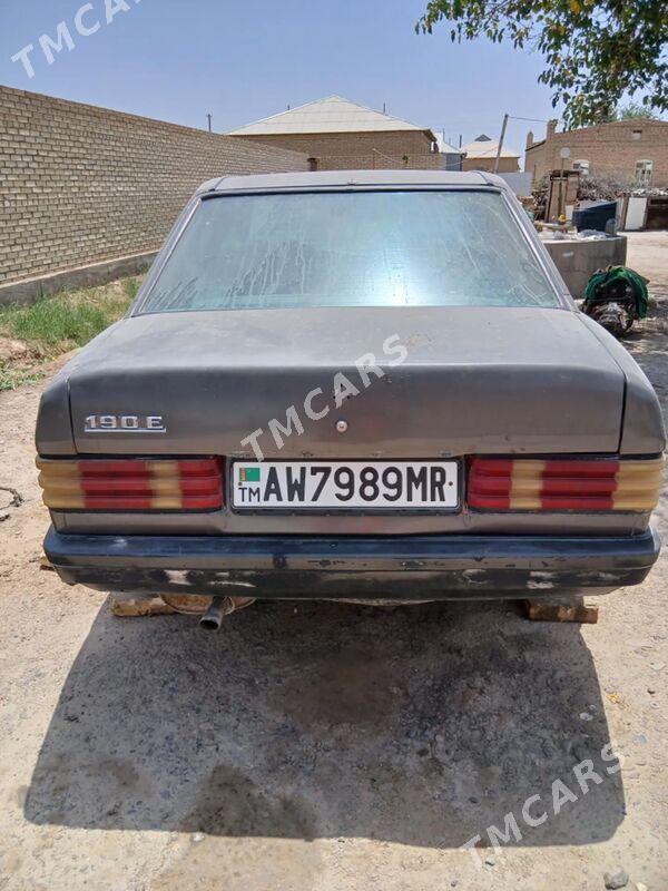 Mercedes-Benz 190-Class 1992 - 30 000 TMT - Мары - img 4