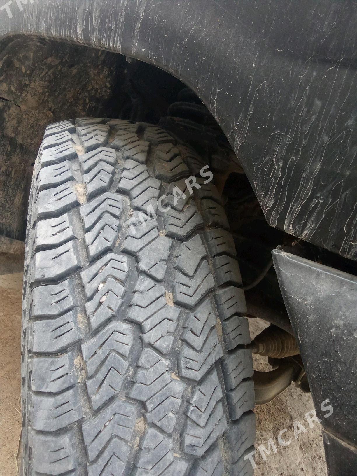 Nissan Pathfinder 1996 - 23 000 TMT - Мары - img 2